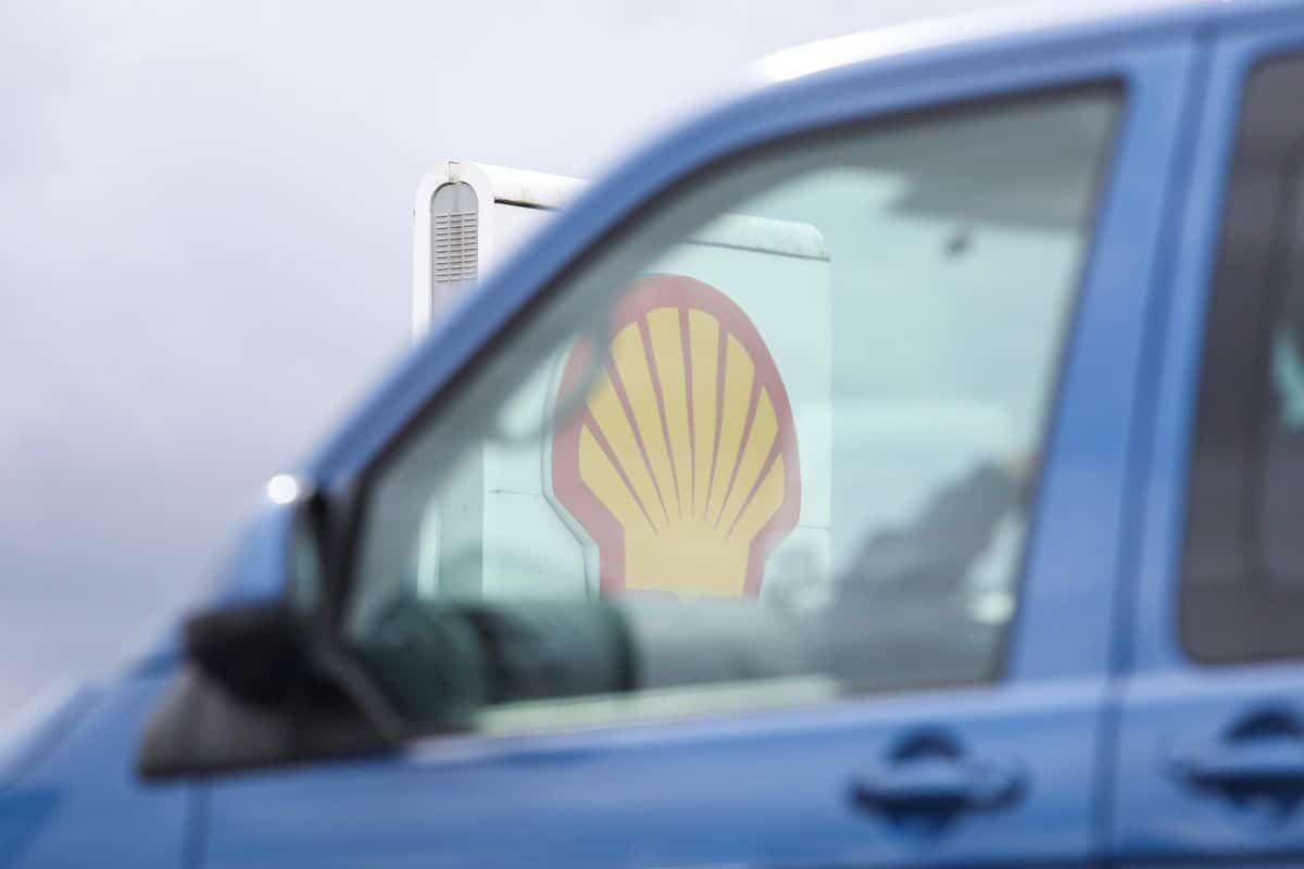 Shell Raises Dividend